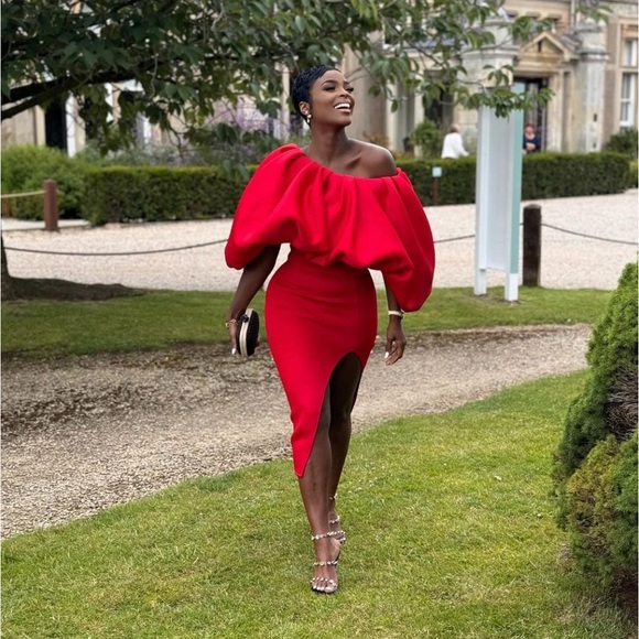 Asos design bubble pencil midi dress with split in red #Cybermondaysale - Picture 3 of 16